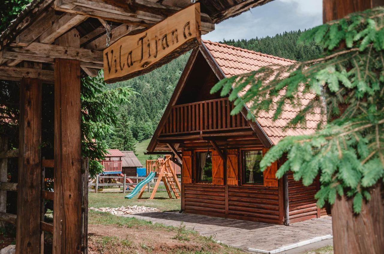 Vila Tijana Mitrovac Esterno foto