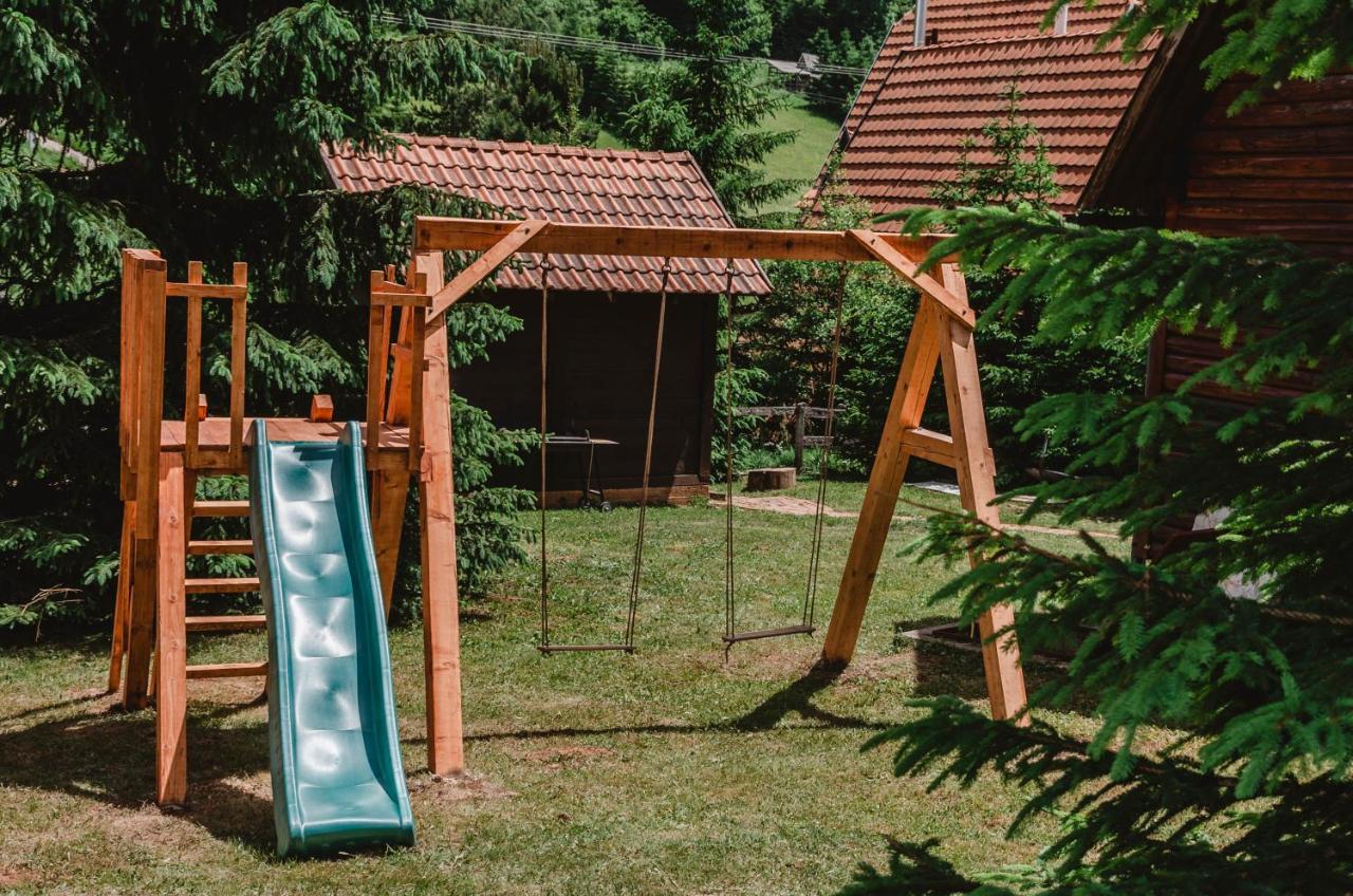 Vila Tijana Mitrovac Esterno foto